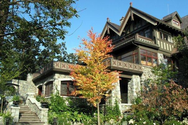 English Inn Esquimalt Exterior photo